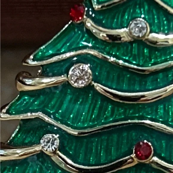 Vintage Monet Brooch - Picture 7 of 8